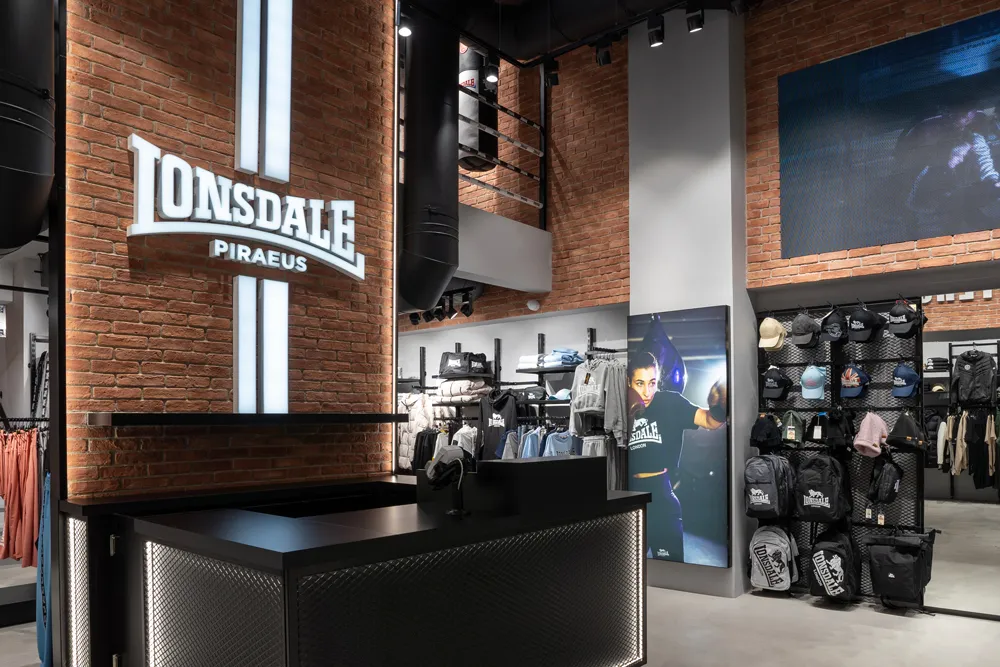 Masterbrick Keramos Store Lobby